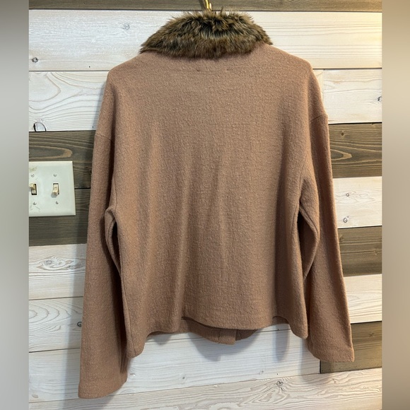 Evan-Picone ⚜️ Faux Fur Trimmed Wool Jacket - Picture 4 of 9